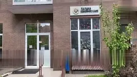 В московском семейном кафе были установлены скрытые камеры в туалете, чтобы подглядывать за ж...webp